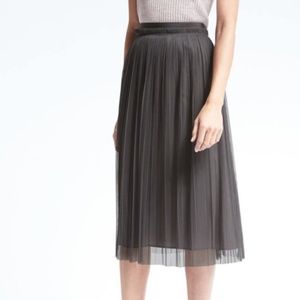 Gray Pleated Tulle Midi skirt size 6